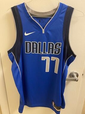 Used Luka Doncic Dallas Mavericks Nike Swingman Player Jersey - Icon Edition L